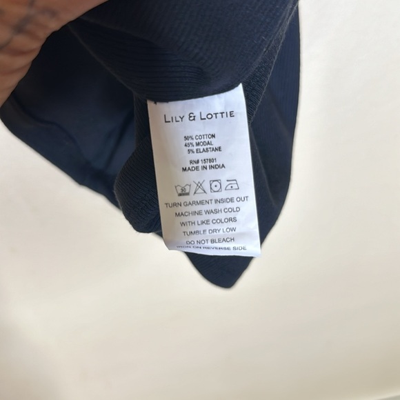 Lily & Lottie Womens Size Large Mid Length Tank Black Square Neckline V Back - Picture 6 of 6